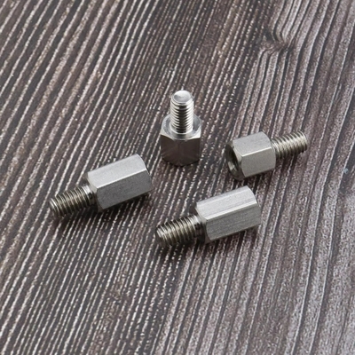 OEM-CNC-Hardware-Teile Männlich-Frauen-Dreh-Hex-Verschlüsse mit hervorragender Leistung