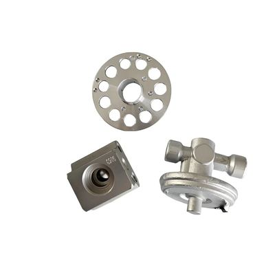 Precision Cold Forging Service für Teile aus Kohlenstofflegiertem Stahl in Fabriken OEM Teile