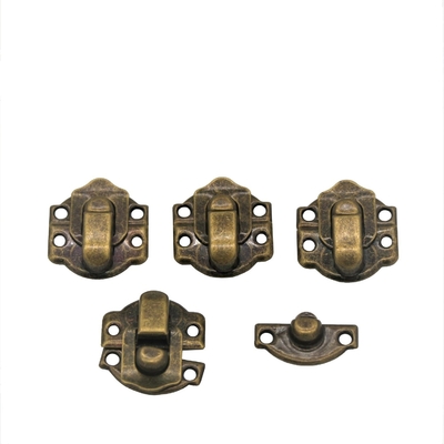 Custom Antike Metallschlösser Gekrümmte Buckel Eckschlösser zum Stempeln und Pulverbeschichten