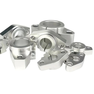 Teile von 5-Achsen-CNC-Hardware aus Edelstahl für Bauhardware, die durch Stempeln verarbeitet werden