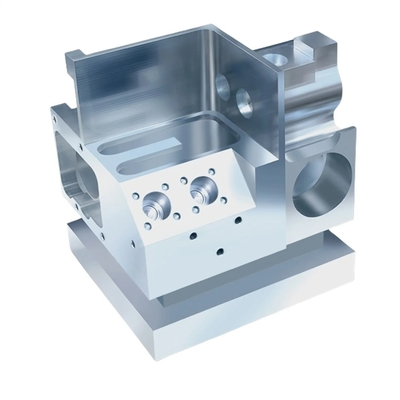 Teile von 5-Achsen-CNC-Hardware aus Edelstahl für Bauhardware, die durch Stempeln verarbeitet werden