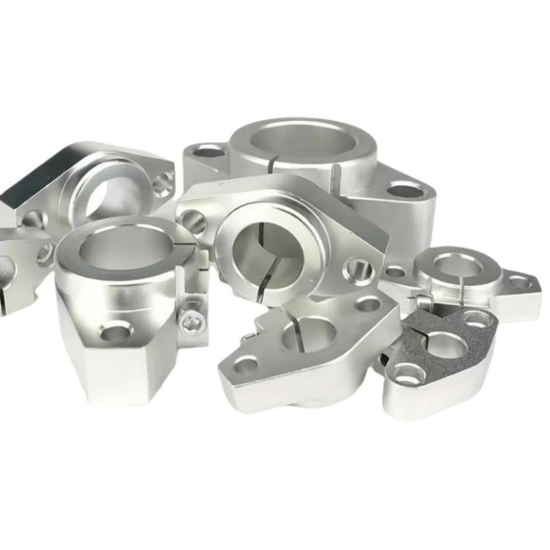 Teile von 5-Achsen-CNC-Hardware aus Edelstahl für Bauhardware, die durch Stempeln verarbeitet werden